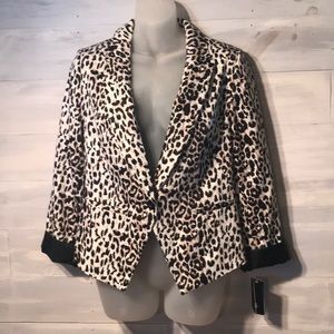 NWT AGB animal print classy blazer jacket size 8